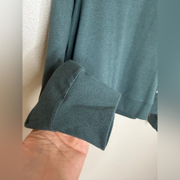 Vuori Long Sleeve Halo Crew Neck Green Sz S - Picture 4 of 6